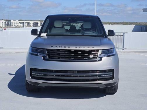 2026 Land Rover Range Rover P400 SE 7 Seat