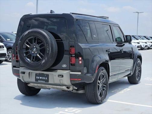 2023 Land Rover Defender 110 X-Dynamic SE