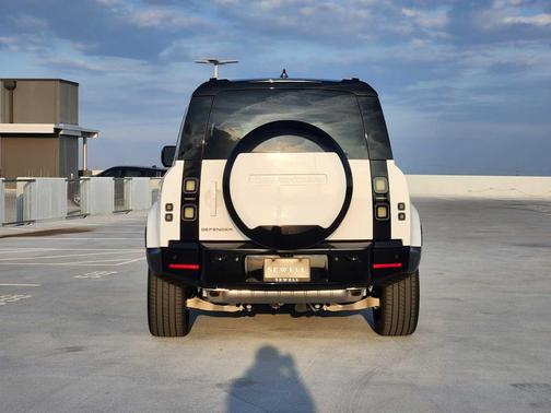 2026 Land Rover Defender P400 X-Dynamic SE