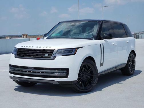 OSTUNI WHITE 2026 Land Rover Range Rover P400 SE 7 Seat