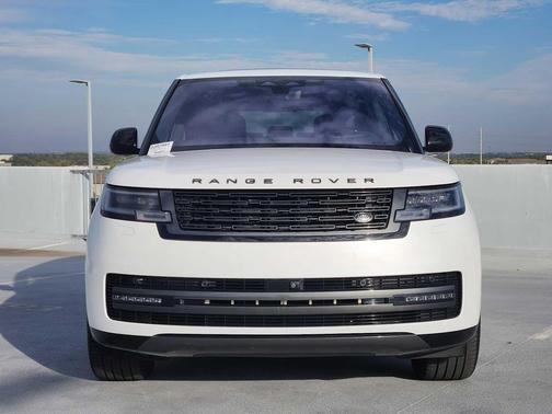 2023 Land Rover Range Rover P400 SE LWB 7 Seat
