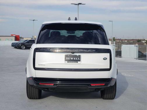 2023 Land Rover Range Rover P400 SE LWB 7 Seat