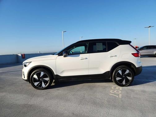2024 Volvo XC40 Recharge Pure Electric Plus