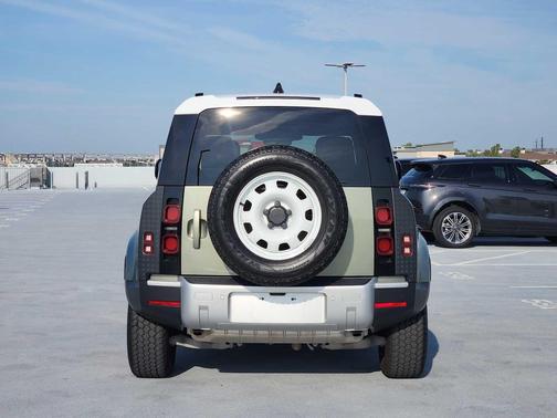 2024 Land Rover Defender 110 P300 S