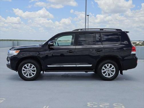 2019 Toyota Land Cruiser Base