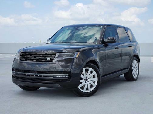SANTORINI BLACK 2026 Land Rover Range Rover P550e SE