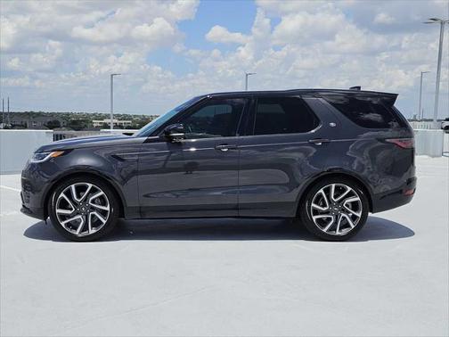 2024 Land Rover Discovery P300 Dynamic SE