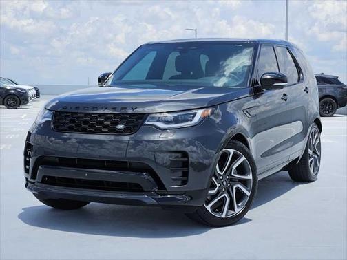 2024 Land Rover Discovery P300 Dynamic SE
