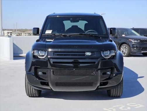 2025 Land Rover Defender 110 P400 X-Dynamic SE