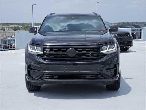 2023 Volkswagen Atlas Cross Sport 2.0T SEL R-Line Black