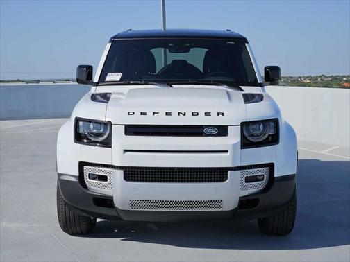 2025 Land Rover Defender 110 P300