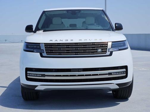 2025 Land Rover Range Rover P530 SE