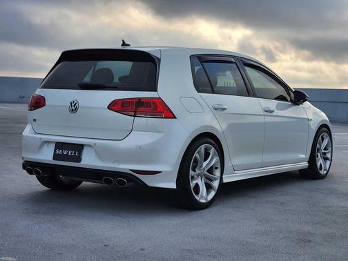 2016 Volkswagen Golf R 2.0T DSG