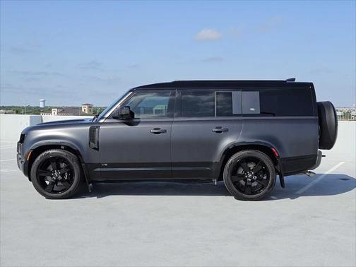 2024 Land Rover Defender V8