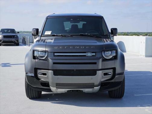 2024 Land Rover Defender V8