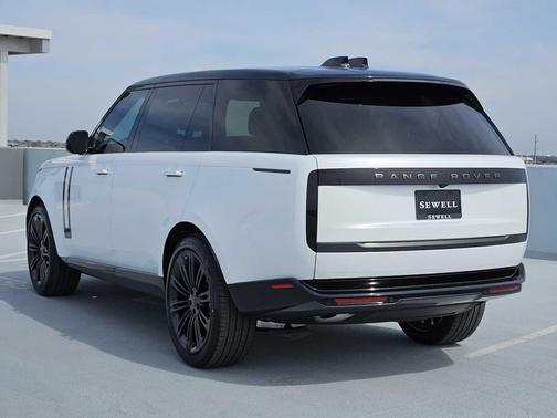 2026 Land Rover Range Rover P400 SE 7 Seat