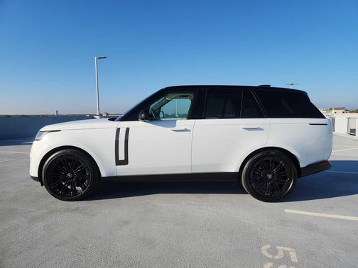 2025 Land Rover Range Rover P400 SE SWB