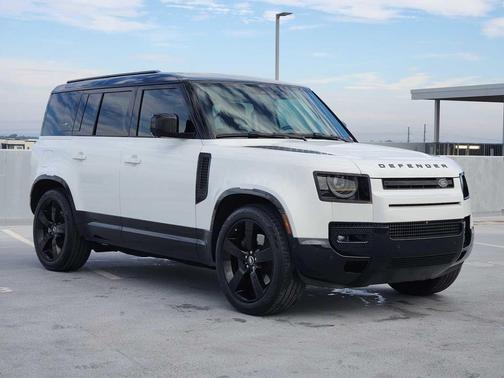 2024 Land Rover Defender 110 P400 X-Dynamic SE