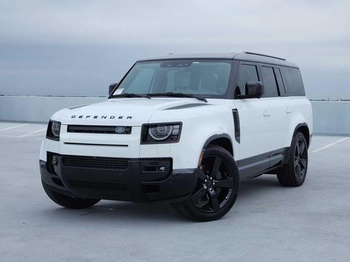 Fuji White 2026 Land Rover Defender P400 X-Dynamic SE