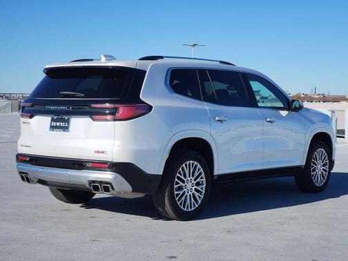 2025 GMC Acadia Denali