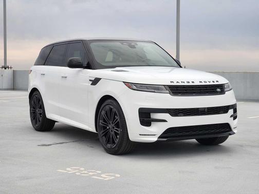 2026 Land Rover Range Rover Sport SE