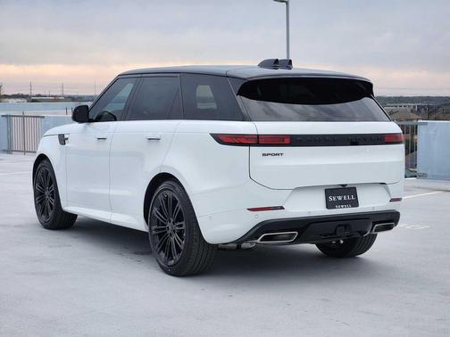 2026 Land Rover Range Rover Sport SE
