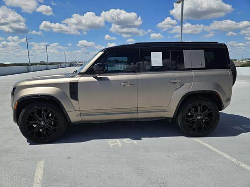 PETRA COPPER 2025 Land Rover Defender P635 OCTA