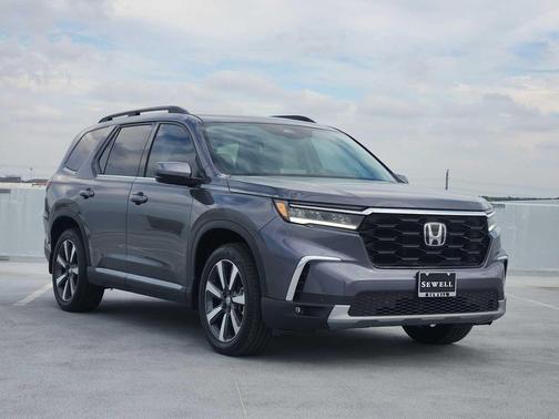 2025 Honda Pilot Touring 8-Passenger