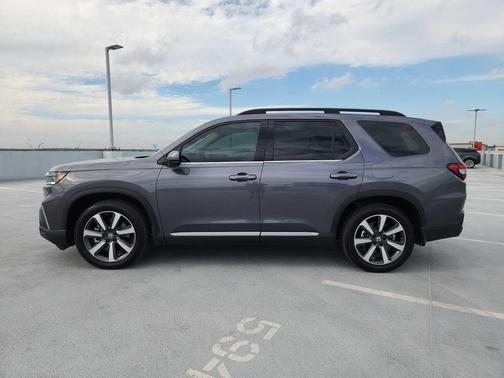 2025 Honda Pilot Touring 8-Passenger