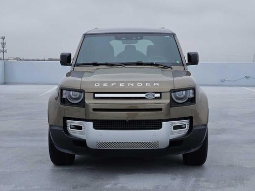 2025 Land Rover Defender 110 P300 S