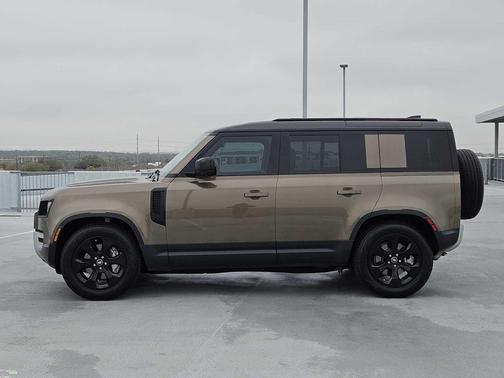 2025 Land Rover Defender 110 P300 S