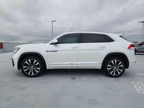 2022 Volkswagen Atlas Cross Sport 3.6L V6 SEL Premium R-Line