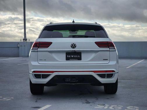 2022 Volkswagen Atlas Cross Sport 3.6L V6 SEL Premium R-Line