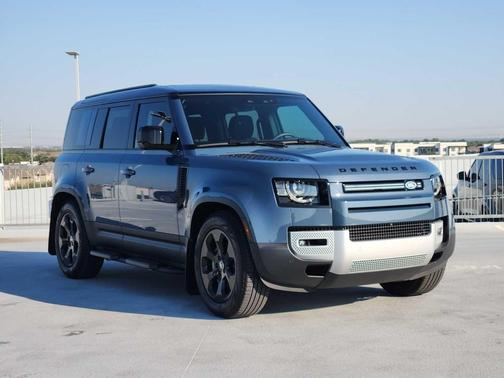 2025 Land Rover Defender 110 P400 S