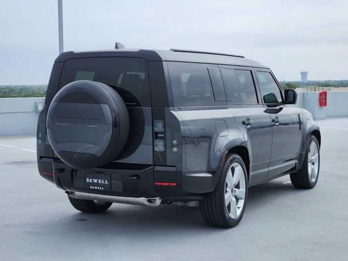 CARPATHIAN GREY 2026 Land Rover Defender X-Dynamic SE