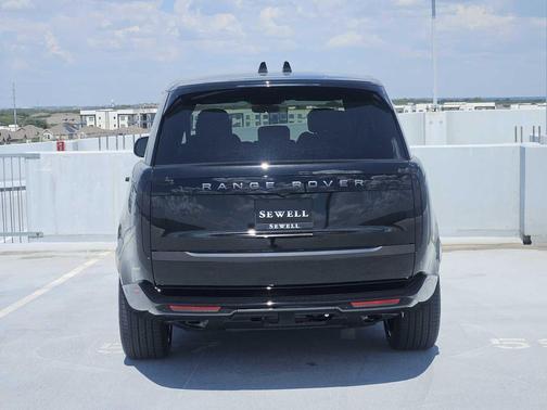 SANTORINI BLACK 2026 Land Rover Range Rover P400 SE 7 Seat