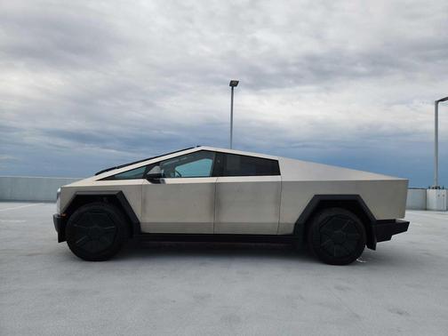 Stainless Steel 2024 Tesla Cybertruck Cyberbeast