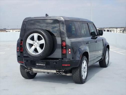 2025 Land Rover Defender 110 P500 X-Dynamic SE