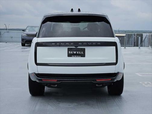 2025 Land Rover Range Rover P530 SE