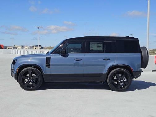 2026 Land Rover Defender P400 X-Dynamic SE