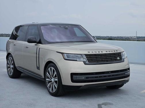 Batumi Gold Premium Metallic 2023 Land Rover Range Rover P400 SE SWB