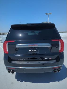 Onyx Black 2022 GMC Yukon 4WD AT4