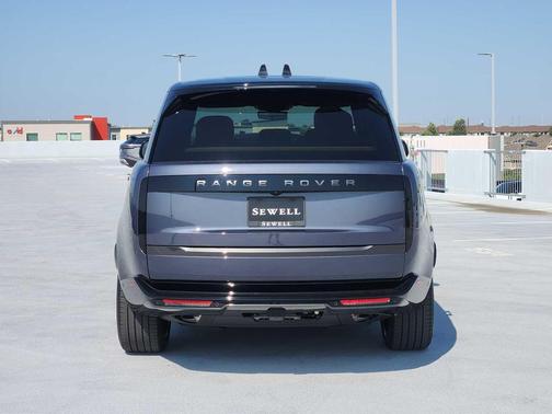 2025 Land Rover Range Rover P400 SE