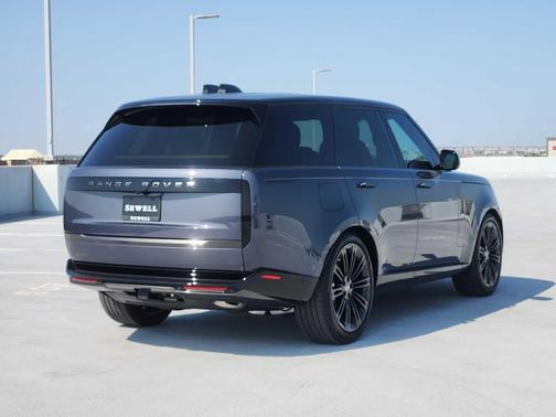 2025 Land Rover Range Rover P400 SE