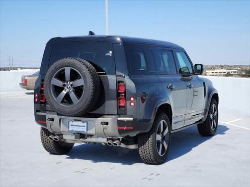 2025 Land Rover Defender 110 P500 X-Dynamic SE