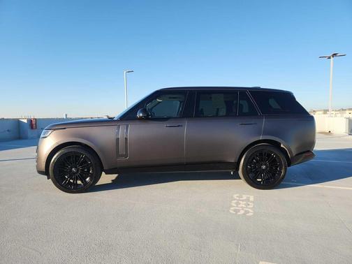 2023 Land Rover Range Rover Autobiography LWB
