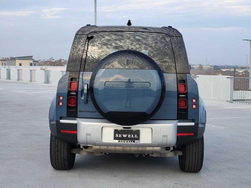 2025 Land Rover Defender 110 P300 S