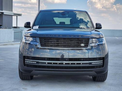 2025 Land Rover Range Rover P400 SE