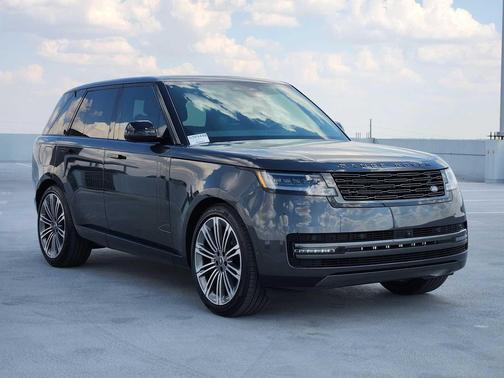 2025 Land Rover Range Rover P400 SE