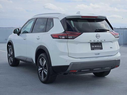 2024 Nissan Rogue SL